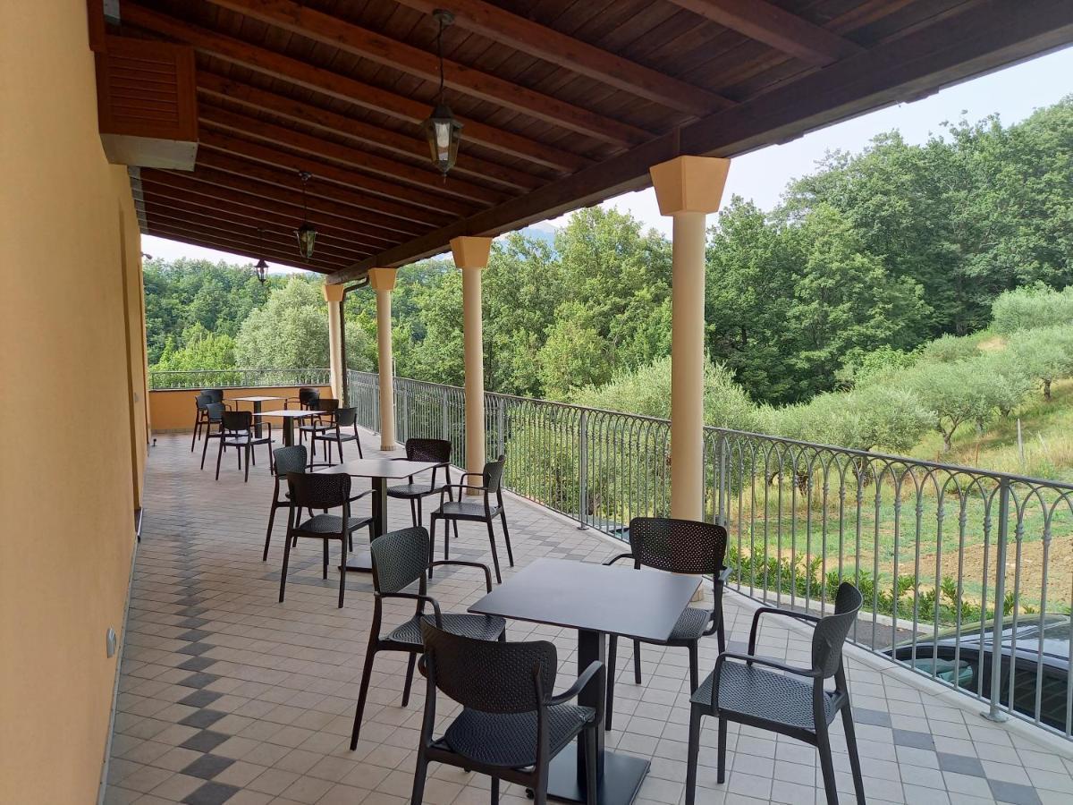 Hotel Ristorante Villa Terry Лаурия Инфериоре Экстерьер фото