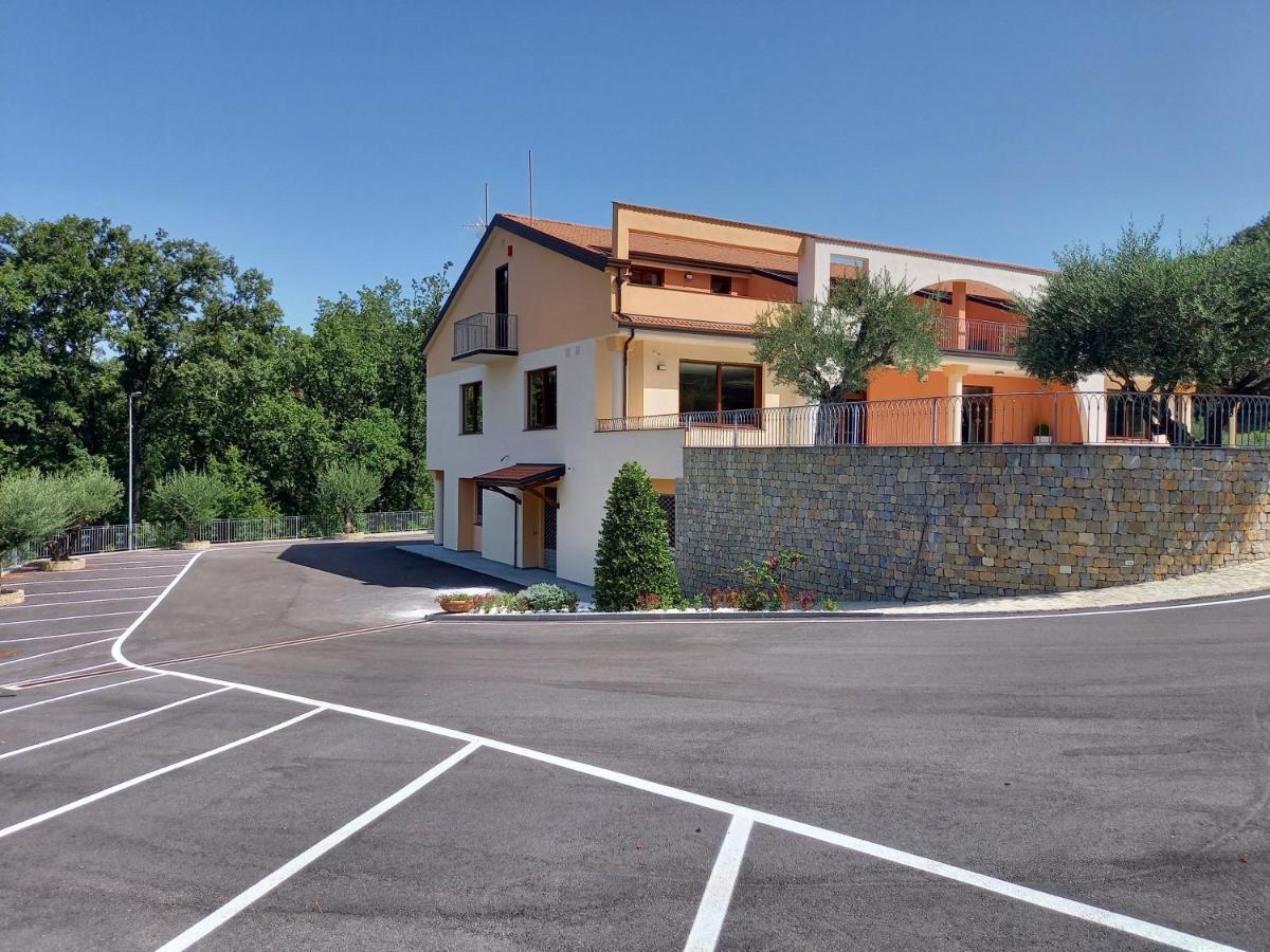 Hotel Ristorante Villa Terry Лаурия Инфериоре Экстерьер фото