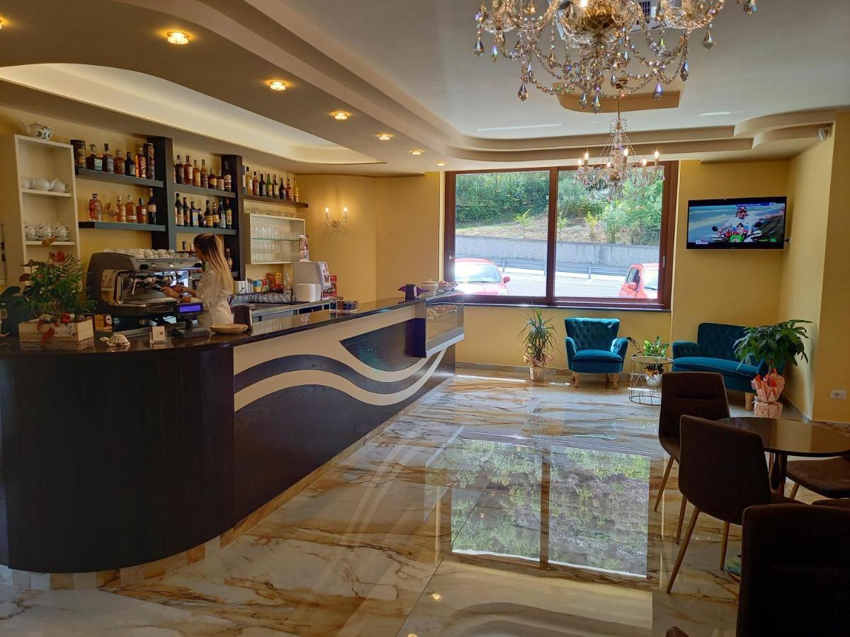 Hotel Ristorante Villa Terry Лаурия Инфериоре Экстерьер фото